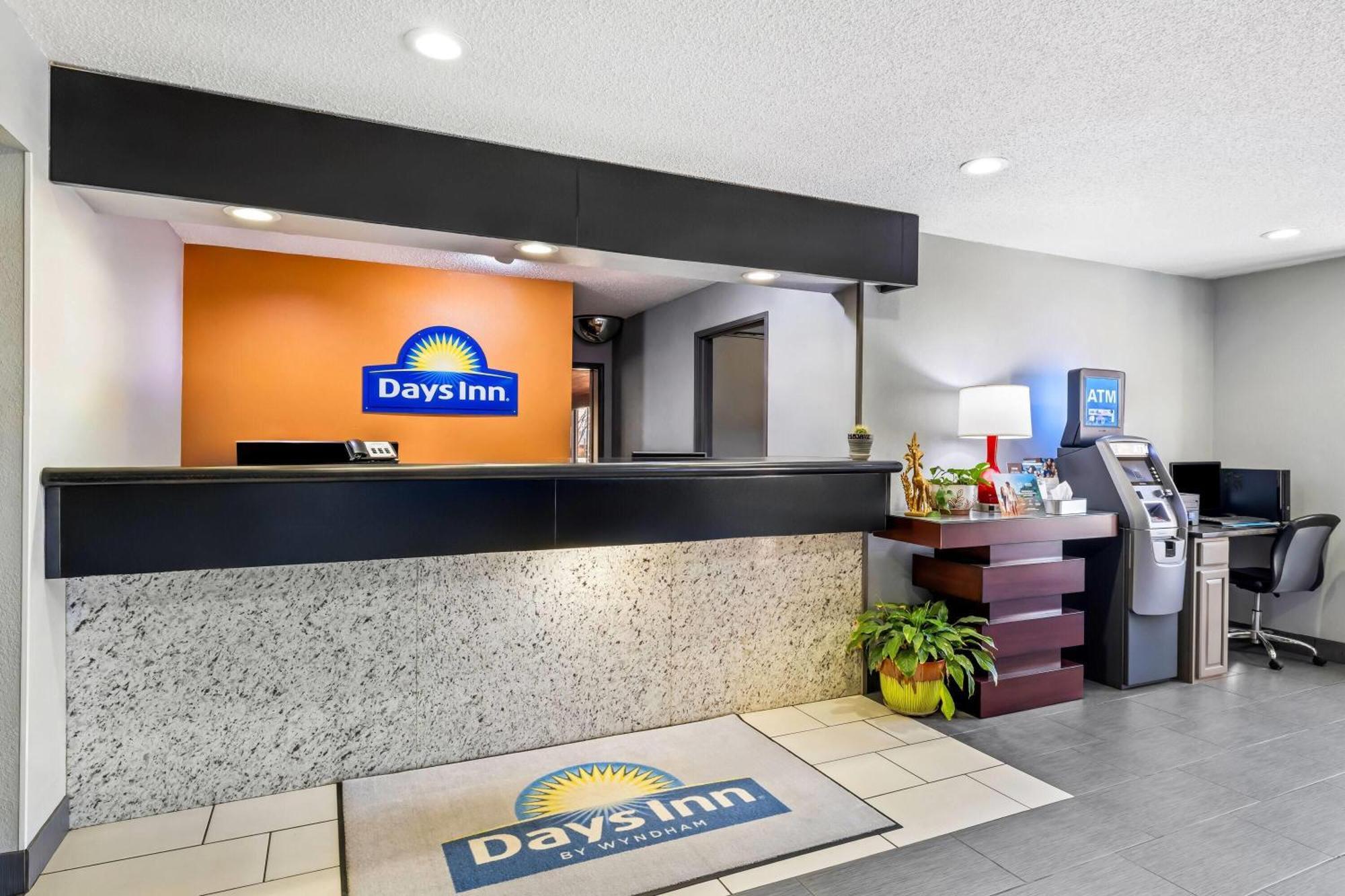 Days Inn By Wyndham Black River Falls - Access To Atv Trail Exterior foto